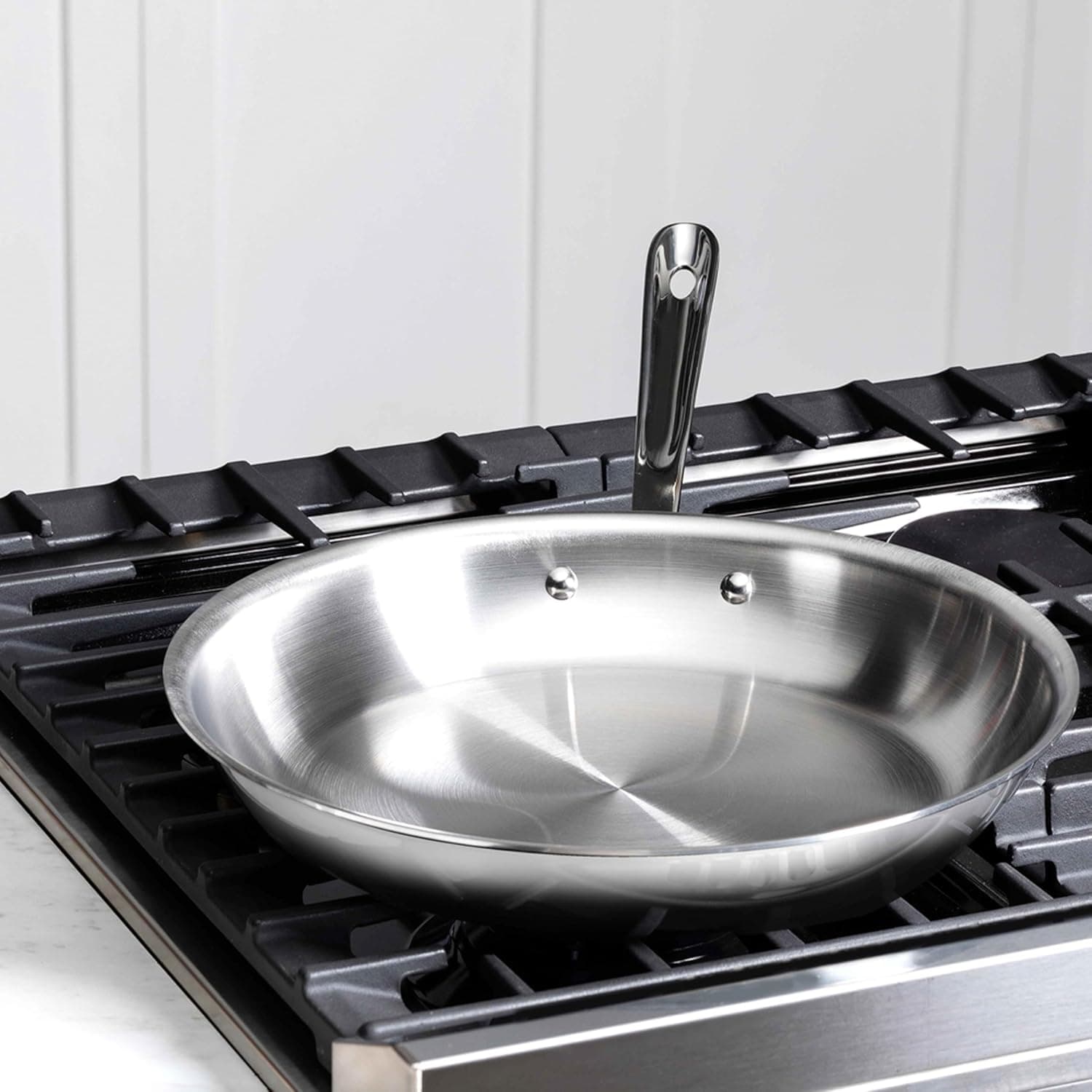 All-Clad D3 10-Inch Fry Pan - image from Amazon 4